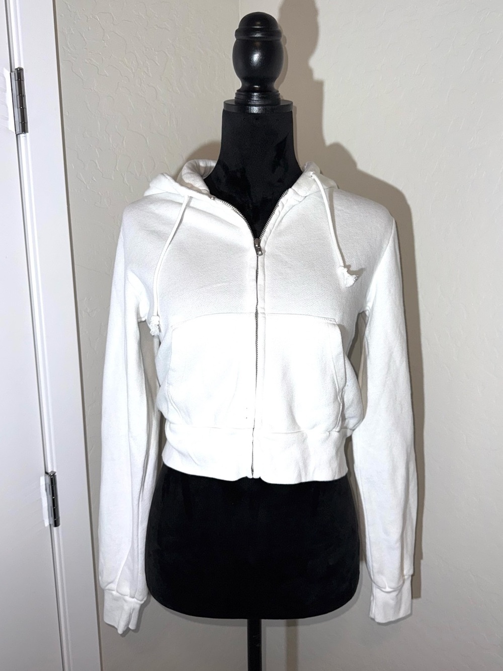 Brandy Melville Crop White Zip Up Hoodie